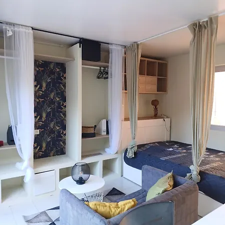 Au Calme Avec Piscine Apartment *