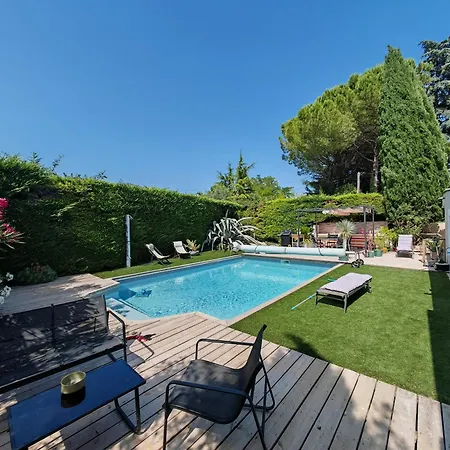 Au Calme Avec Piscine Apartment